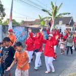 semangat warga kelurahan kedungbunder mengikuti event jalan sehat